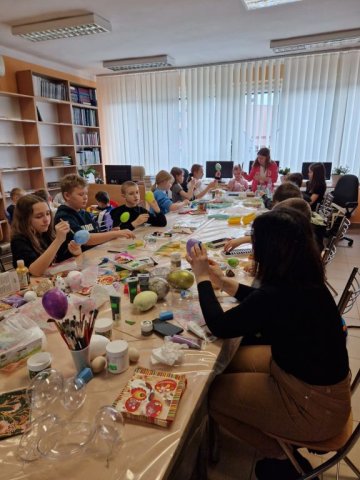 b_1024_768_0_00_images_2022_2023_kwiecien_warsztaty_jaja_339498430_5611766165590285_4042499453474225397_n